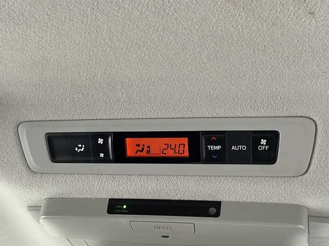 トヨタ ノア ハイブリッド G 沖縄県 2015(平27)年 18.5万km ボルドーマイカメタリック 純正ナビ・TV・Bluetooth・CD/DVD/バックカメラ/フリップダウンモニター/両側パワースライドドア/ETC/オートライト/LEDヘッドライト/シートヒーター/セーフティセンスC