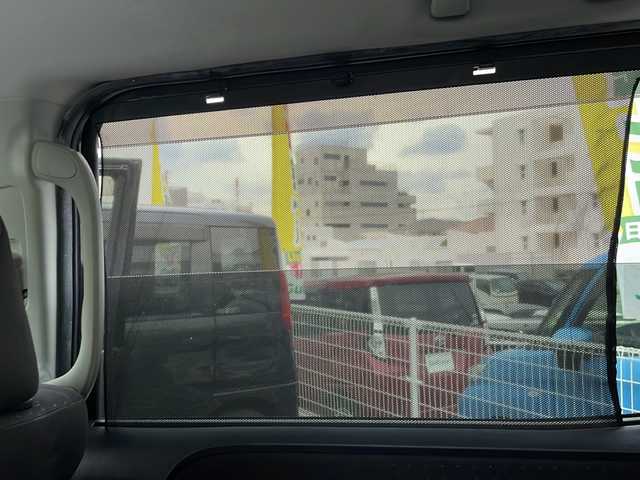 トヨタ ノア ハイブリッド G 沖縄県 2015(平27)年 18.5万km ボルドーマイカメタリック 純正ナビ・TV・Bluetooth・CD/DVD/バックカメラ/フリップダウンモニター/両側パワースライドドア/ETC/オートライト/LEDヘッドライト/シートヒーター/セーフティセンスC