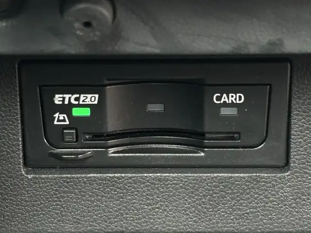 フォルクスワーゲン Ｔ－ロック TDI Rライン 大阪府 2020(令2)年 6.6万km 白Ⅱ 【オーディオ・ナビゲーション】/純正インフォテイメントシステム”Discover Pro”/・SSDナビゲーションシステム/・バックカメラ/・Bluetooth/・スマートフォン連携（AppleCarPlay/AndroidAuto）/・AM/FM/ETC2.0/【安全装備】/アダプティブクルーズコントロール/レーンキープアシストシステム/スタティックコーナリングライト/ハイビームアシスト/デイタイムランニングライト/ブラインドスポットディテクション/ドライバー披露検知システム/オプティカルパーキングシステム/リヤトラフィックアラート/プリクラッシュセーフティブレーキシステム/プロアクティブオキュパントプロテクション/ESC/ブレーキアシスト/【主要装備・備品】/前後ドライブレコーダー（TZ-D205W)/レーダー(TZ-R203L)/Type-C USB（前2つ/後２つ）/純正フロアマット/LEDヘッドライト/アイドリングストップ/保証書/取扱説明書/記録簿（R3/R4/R5/R7)/スペアキー1本