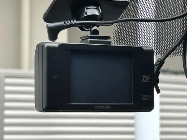 フォルクスワーゲン Ｔ－ロック TDI Rライン 大阪府 2020(令2)年 6.6万km 白Ⅱ 【オーディオ・ナビゲーション】/純正インフォテイメントシステム”Discover Pro”/・SSDナビゲーションシステム/・バックカメラ/・Bluetooth/・スマートフォン連携（AppleCarPlay/AndroidAuto）/・AM/FM/ETC2.0/【安全装備】/アダプティブクルーズコントロール/レーンキープアシストシステム/スタティックコーナリングライト/ハイビームアシスト/デイタイムランニングライト/ブラインドスポットディテクション/ドライバー披露検知システム/オプティカルパーキングシステム/リヤトラフィックアラート/プリクラッシュセーフティブレーキシステム/プロアクティブオキュパントプロテクション/ESC/ブレーキアシスト/【主要装備・備品】/前後ドライブレコーダー（TZ-D205W)/レーダー(TZ-R203L)/Type-C USB（前2つ/後２つ）/純正フロアマット/LEDヘッドライト/アイドリングストップ/保証書/取扱説明書/記録簿（R3/R4/R5/R7)/スペアキー1本