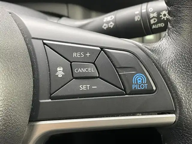 日産 セレナ ハイウェイスター 岡山県 2016(平28)年 5.9万km ブリリアントホワイトパール 純正11インチフリップダウンモニター/プロパイロット/純正9インチメモリナビ【MM516D-L】/　(AM/FM/CD/DVD/Bluetooth/Music Stocker/フルセグTV)/全方位モニター/バック/サイド/フロントカメラ/運転、走行支援/・エマージェンシーブレーキ/・踏み間違い衝突防止アシスト/・車線逸脱警報/防止支援システム/・インテリジェントクルーズコントロール/・ふらつき警報/・ヒルスタートアシスト/・車両接近通報/インテリジェントパーキングアシスト/横滑り防止/アイドリングストップ/純正16インチアルミホイール/両側パワースライドドア/純正ビルトインETC/シートバックテーブル/ロールサンシェード(2列目)/USBポート/スペアキー×1/アクセサリーソケット/ISOFIX