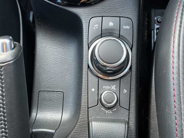 マツダ ＣＸ－３ XD プロアクティブ 千葉県 2017(平29)年 4.4万km ソウルレッドプレミアムメタリック 純正メモリナビ/(フルセグTV/BT/CD/DVD/FM/AM)/ドライブレコーダー前後/ヘッドアップディスプレイ/ブラインドスポットモニター/衝突被害軽減システム/車線逸脱警報/バックカメラ/クルーズコントロール/ハーフレザーシート/横滑り防止装置/ETC/アイドリングストップ/LEDヘッドライト/オートライト/ウィンカーミラー/電動格納ミラー/純正18インチAW/シートリフター/パドルシフト/プッシュスタート/スマートキー/フロアマット/スペアキー/取扱説明書/保証書