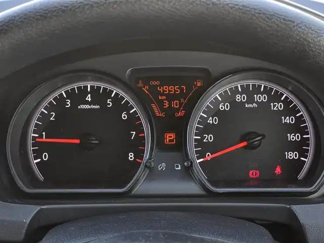 日産 ノート X 鹿児島県 2018(平30)年 5万km ホワイト デジタルインナーミラー　/アラウンドビューモニター　/ＥＴＣ　/社外ＳＤナビ（ＡＶＩＣ－ＲＺ３０１）　/Ｂｌｕｅｔｏｏｔｈオーディオ　/バックカメラ　/フルセグテレビ　/前後コーナーセンサー　/社外前方ドライブレコーダー/横滑り防止装置/レーンキープアシスト/プッシュスタート/スマートキー/Wエアバック