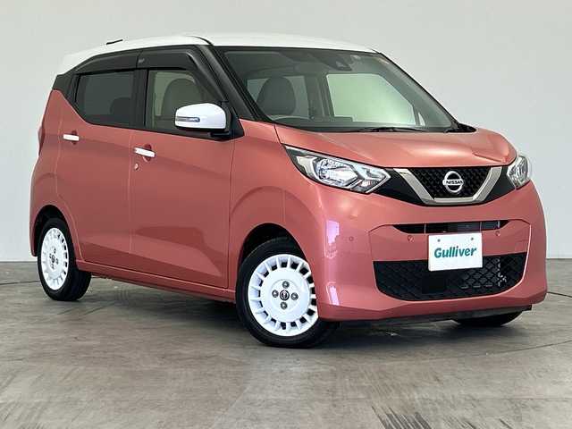 日産 デイズ ボレロ 三重県 2023(令5)年 1.8万km ピンクⅡ /禁煙車//エマージェンシーブレーキ//アラウンドビューモニター//社外ディスプレイオーディオ/（カープレイ各種/BT/SD/USB/AUX/FM/AM）//ハーフレザーシート//オートライト//ステアリングスイッチ//ETC//純正14インチアルミホイール//電動格納ミラー//プッシュスタート//スマートキー//スペアキー有