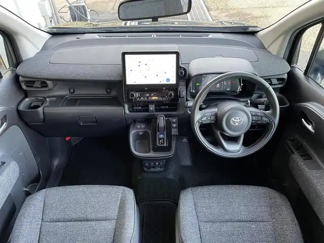 トヨタ シエンタ ハイブリッド Z 東京都 2023(令5)年 5.9万km ブラック 純正ナビ　/Ｂｌｕｅｔｏｏｔｈ　/ＦＭ　/ＡＭ　/フルセグＴＶ　/バックカメラ　/シートヒーター　/ステアリングヒーター　/両側電動スライドドア　/レーダークルーズコントロールシステム　/ＥＴＣ２．０　/ドライブレコーダー/純正フロアマット/純正アルミホイール/サイドバイザー/ABS/横滑り防止装置/コーナーセンサー/レーンアシスト/盗難防止装置/オートライト/オートマチックハイビーム/衝突被害軽減システム