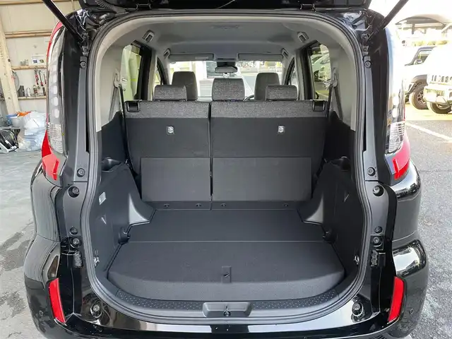 トヨタ シエンタ ハイブリッド Z 東京都 2023(令5)年 5.9万km ブラック 純正ナビ　/Ｂｌｕｅｔｏｏｔｈ　/ＦＭ　/ＡＭ　/フルセグＴＶ　/バックカメラ　/シートヒーター　/ステアリングヒーター　/両側電動スライドドア　/レーダークルーズコントロールシステム　/ＥＴＣ２．０　/ドライブレコーダー/純正フロアマット/純正アルミホイール/サイドバイザー/ABS/横滑り防止装置/コーナーセンサー/レーンアシスト/盗難防止装置/オートライト/オートマチックハイビーム/衝突被害軽減システム