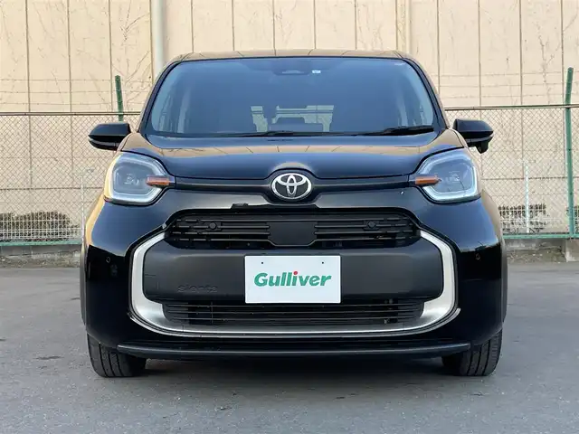 トヨタ シエンタ ハイブリッド Z 東京都 2023(令5)年 5.9万km ブラック 純正ナビ　/Ｂｌｕｅｔｏｏｔｈ　/ＦＭ　/ＡＭ　/フルセグＴＶ　/バックカメラ　/シートヒーター　/ステアリングヒーター　/両側電動スライドドア　/レーダークルーズコントロールシステム　/ＥＴＣ２．０　/ドライブレコーダー/純正フロアマット/純正アルミホイール/サイドバイザー/ABS/横滑り防止装置/コーナーセンサー/レーンアシスト/盗難防止装置/オートライト/オートマチックハイビーム/衝突被害軽減システム