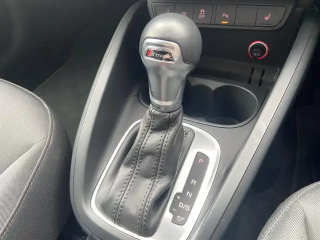 アウディ Ａ１ SB 1．0TFSI スポーツ 栃木県 2018(平30)年 3.3万km ミサノレッドパールエフェクト アドバンストキー/シートヒーター/純正ナビ/フルセグ /キセノンヘッドライト/コーナーセンサー/ETC/純正15インチAW