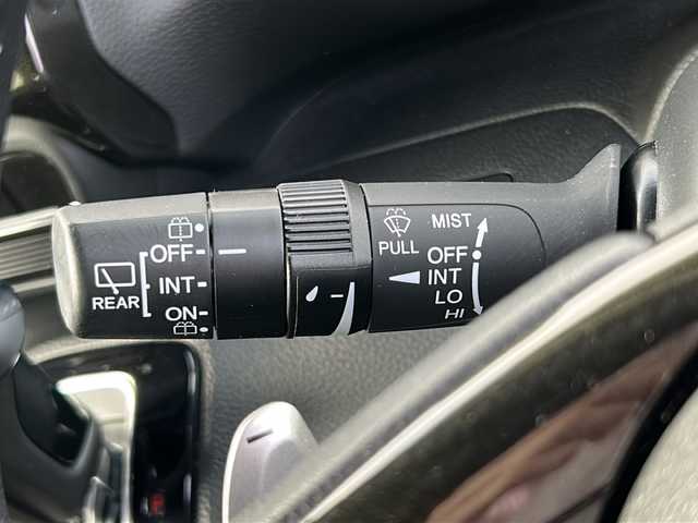 ホンダ Ｎ ＢＯＸ カスタム G L ターボ ホンダセンシング 茨城県 2018(平30)年 4.8万km プラチナホワイトパール 純正SDナビ＆地デジTV【VXU-185NBi】/(地デジTV・CD・DVD・BT・ラジオ再生)/社外ドライブレコーダー（フロント）/ETC/被害軽減システム/プッシュスタート/バックカメラ/アイドリングストップ/サイドエアバック/両側パワースライドドア