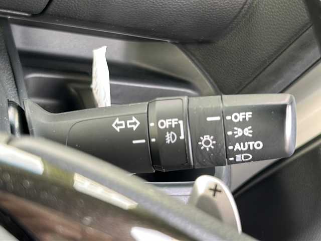 ホンダ Ｎ ＢＯＸ カスタム G L ターボ ホンダセンシング 茨城県 2018(平30)年 4.8万km プラチナホワイトパール 純正SDナビ＆地デジTV【VXU-185NBi】/(地デジTV・CD・DVD・BT・ラジオ再生)/社外ドライブレコーダー（フロント）/ETC/被害軽減システム/プッシュスタート/バックカメラ/アイドリングストップ/サイドエアバック/両側パワースライドドア