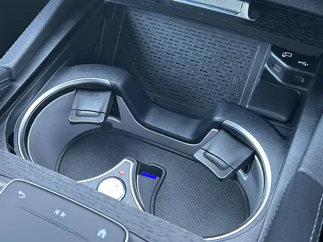 メルセデス・ベンツ Ｍ・ベンツ ＧＬＥ４００ｄ 4MATIC スポーツ 福岡県 2023(令5)年 2.5万km ダイヤモンドホワイト パノラマサンルーフ/レーダーセーフティパッケージ/黒革シート/全席シートヒーター/前席エアシート/エアーサスペンション/純正ナビ/Applecarplay/androidauto/全方位カメラ/フルセグTV/パワーバックドア/LEDヘッドライト/オートハイビーム/ヘッドアップディスプレイ/純正20インチアルミホイール/ETC2.0/スペアキー×1