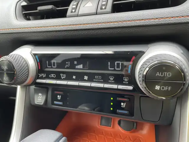 トヨタ ＲＡＶ４ アドベンチャー 石川県 2022(令4)年 2.4万km アッシュグレーメタリック/グレイッシュブルー 4WD/純正メモリーナビ/CD/DVD/フルセグTV/バックカメラ/LEDヘッドライト/ETC/トヨタセーフティセンス/レーダークルーズ/シートヒーター/革シート/ドライブレコーダー/スマートキー/プッシュスタート/電動ミラー/ブラインドスポットモニター/保証書