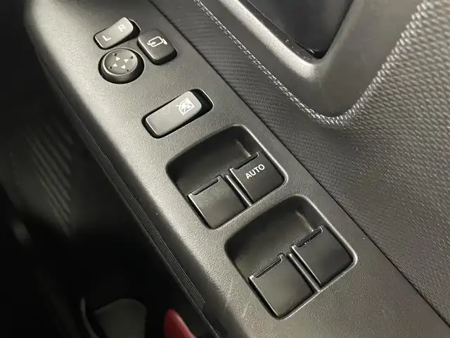 スズキ スペーシア HYBRID X 大阪府 2022(令4)年 1.9万km アーバンブラウンパールメタリック スズキセーフティサポート　/　・デュアルカメラブレーキサポート/　・車線逸脱警報/　・後退時ブレーキサポート/　・パーキングソナー/　・横滑り防止装置/　・ハイビームアシスト/純正ディスプレイオーディオ/　(BT/AM/FM/USB/iPOD/AUX)/バックカメラ/両側パワースライドドア/LEDオートライト/シートヒーター/純正フロアマット/ドアバイザー/スマートキー/ビルトインＥＴＣ