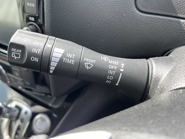 日産 セレナ HWS S HV Vセレ +Sefty 岐阜県 2015(平27)年 1.6万km ブリリアントホワイトパール 登録時走行距離15855キロ/純正７インチナビ/スマートキー/ETC/フォグ/サイドバイザー/バックモニター/全方位モニター/コーナーセンサー前後/レーンキープアシスト/純正フロアマット/3列シート/ウオークスルー/後席モニター/ワンオーナー/オートライト/ウィンカーミラー