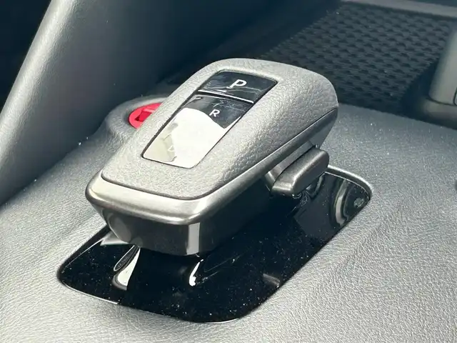 日産 フェアレディ Ｚ ニスモ 滋賀県 2025(令7)年 0.1万km 白 ワンオーナー/RECARO製ニスモシート/ニスモ製ホイール/BOSEサウンド/5YEARS COAT Excellent/９インチ純正メモリーナビ/（AM/FM/TV/USB/Bluetooth）/バックカメラ/ドライブレコーダー/ETC2.0/プリクラッシュブレーキアシスト/レーダークルーズコントロール/レーンキープアシスト	/FCW(前方衝突予測警報)/ＢＳＷ（後側方車両検知警報）/ＲＣＴＡ（後退時車両検知警報）/コーナーセンサー/純正3連メーター/電動格納ミラー/アルカンターラステアリング/ステアリングスイッチ/パドルシフト/オートライト/LEDヘッドライト/リアフォグ/フルオートエアコン/USB端子/タイプC/スマートキー/プッシュスタート/純正フロアマット