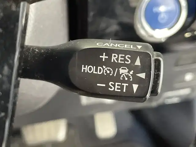 トヨタ プリウス SセーフティプラスⅡ 栃木県 2021(令3)年 5万km アティチュードブラックマイカ 純正SDナビ/（CD/フルセグTV/Bluetooth/SD)/全方位カメラ/コーナーセンサー/BSM/ビルトインETC/前方ドライブレコーダー/禁煙車/オートライト/LEDヘッドライト/横滑り防止装置/AC100V電源/スマートキー/プッシュスタート/アイドリングストップ/ステアリングスイッチ/革巻きステアリング/ウィンカーミラー/純正15インチアルミホイール/純正フロアマット