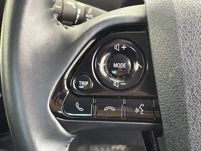 トヨタ プリウス SセーフティプラスⅡ 栃木県 2021(令3)年 5万km アティチュードブラックマイカ 純正SDナビ/（CD/フルセグTV/Bluetooth/SD)/全方位カメラ/コーナーセンサー/BSM/ビルトインETC/前方ドライブレコーダー/禁煙車/オートライト/LEDヘッドライト/横滑り防止装置/AC100V電源/スマートキー/プッシュスタート/アイドリングストップ/ステアリングスイッチ/革巻きステアリング/ウィンカーミラー/純正15インチアルミホイール/純正フロアマット