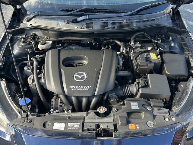 マツダ デミオ 13S 沖縄県 2017(平29)年 8.9万km ディープクリスタルブルーマイカ 純正ナビ/ワンセグテレビ/バックカメラ/アイドリングストップ/プッシュスタート/ETC/前後ドライブレコーダー/Bluetooth接続/カーテンエアバッグ/衝突被害軽減システム/横滑り防止装置