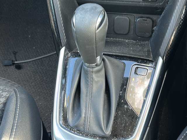 マツダ デミオ 13S 沖縄県 2017(平29)年 8.9万km ディープクリスタルブルーマイカ 純正ナビ/ワンセグテレビ/バックカメラ/アイドリングストップ/プッシュスタート/ETC/前後ドライブレコーダー/Bluetooth接続/カーテンエアバッグ/衝突被害軽減システム/横滑り防止装置