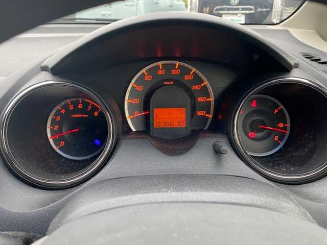 ホンダ フィット G スマートセレクション 兵庫県 2013(平25)年 3.7万km プレミアムホワイトパール 純正SDナビ/（AM/FM/CD）/ワンセグテレビ/バックカメラ/ビルトインETC/ドライブレコーダー/純正フロアマット/電動格納ミラー