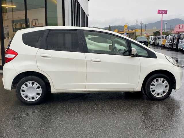 ホンダ フィット G スマートセレクション 兵庫県 2013(平25)年 3.7万km プレミアムホワイトパール 純正SDナビ/（AM/FM/CD）/ワンセグテレビ/バックカメラ/ビルトインETC/ドライブレコーダー/純正フロアマット/電動格納ミラー