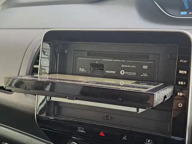 日産 セレナ e－パワー ハイウェイスター V 大阪府 2021(令3)年 4.4万km ブリリアントホワイトパール 2トーン /禁煙車//ワンオーナー//純正９型ナビ/フルセグTV・Bluetooth・DVD・Blue-Ray・USB//全方位カメラ・バックカメラ・フロントカメラ//コーナーセンサー//純正ナビ連動前後ドラレコ【DH5-D】//デジタルインナーミラー//プロパイロット//レーンキープアシスト//ブラインドスポットモニター//オートマチックハイビーム//ＥＴＣ2.0//両側パワスラ・ハンズフリー機能付き//前席・後席オートエアコン//純正１５ＡＷ//保証書//取扱説明書//スペアキー