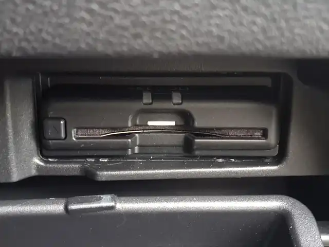 日産 セレナ e－パワー ハイウェイスター V 大阪府 2021(令3)年 4.4万km ブリリアントホワイトパール 2トーン /禁煙車//ワンオーナー//純正９型ナビ/フルセグTV・Bluetooth・DVD・Blue-Ray・USB//全方位カメラ・バックカメラ・フロントカメラ//コーナーセンサー//純正ナビ連動前後ドラレコ【DH5-D】//デジタルインナーミラー//プロパイロット//レーンキープアシスト//ブラインドスポットモニター//オートマチックハイビーム//ＥＴＣ2.0//両側パワスラ・ハンズフリー機能付き//前席・後席オートエアコン//純正１５ＡＷ//保証書//取扱説明書//スペアキー