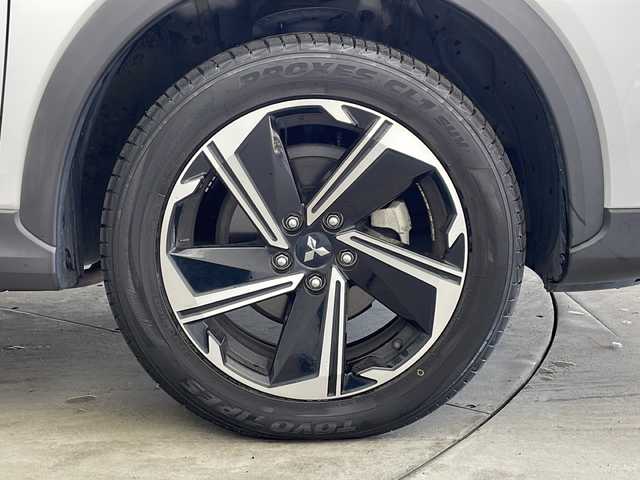 三菱 エクリプス クロス ＰＨＥＶ G 兵庫県 2020(令2)年 4.6万km ホワイトダイヤモンド ・社外ナビ（フルセグ・BD・SD・BT）/・ETC/・前後ドライブレコーダー/・レーダークルーズコントロール/・ヘッドアップディスプレイ/・横滑り防止装置/・車線逸脱警報/・衝突軽減ブレーキ/・AC1500W電源/・パドルシフト/・シートヒーター/・パワーシート/・LEDオートライト/・フォグランプ/・オートマチックハイビーム/・ステアリングヒーター/・電動パーキングブレーキ/・ブレーキホールド/・ステアリングリモコン/・純正18インチアルミホイール/・フロアマット/・コーダーセンサー/・ドアバイザー/・プッシュスタート/・スマートキー/・W＋サイドエアバック/・カーテンエアバック/・オールオートパワーウィンドウ/・防眩ルームミラー