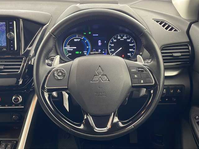 三菱 エクリプス クロス ＰＨＥＶ G 兵庫県 2020(令2)年 4.6万km ホワイトダイヤモンド ・社外ナビ（フルセグ・BD・SD・BT）/・ETC/・前後ドライブレコーダー/・レーダークルーズコントロール/・ヘッドアップディスプレイ/・横滑り防止装置/・車線逸脱警報/・衝突軽減ブレーキ/・AC1500W電源/・パドルシフト/・シートヒーター/・パワーシート/・LEDオートライト/・フォグランプ/・オートマチックハイビーム/・ステアリングヒーター/・電動パーキングブレーキ/・ブレーキホールド/・ステアリングリモコン/・純正18インチアルミホイール/・フロアマット/・コーダーセンサー/・ドアバイザー/・プッシュスタート/・スマートキー/・W＋サイドエアバック/・カーテンエアバック/・オールオートパワーウィンドウ/・防眩ルームミラー