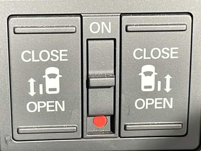 ホンダ Ｎ ＢＯＸ カスタム G EX ホンダセンシング 広島県 2019(令1)年 4.6万km ブリリアントスポーティブルーメタリック2トーン ｓｔｒａｄａナビ/バックカメラ/両側パワースライドドア/レーダークルーズコントロール/ＥＴＣ/オートマトックハイビーム/ドラレコ/コーナーセンサー/ＬＥＤヘッドライト/レーンキープアシスト/衝突軽減/エアバッグ(運転席/助手席/サイド/カーテン)/純正14インチアルミホイール(155/65/R14)