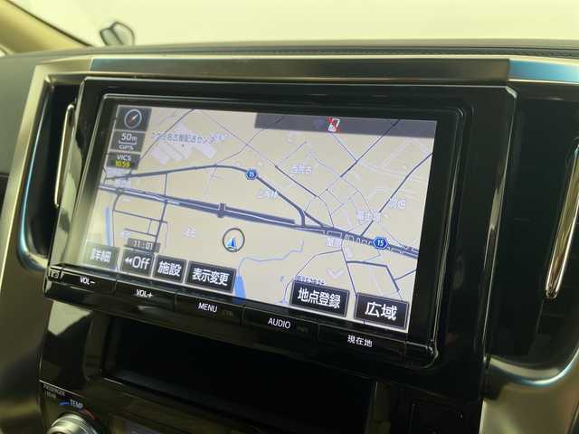 トヨタ アルファードハイブリット G 愛知県 2017(平29)年 5.4万km シルバーM /純正９インチナビ　//ＣＤ　ＤＶＤ　フルセグＴＶ　ＳＤ　ＦＭ　ＡＭ　//バックカメラ　//両側パワースライドドア　//ビルトインＥＴＣ　//ドライブレコーダー//スマートキー//スペアキー　//オットマン　//取扱説明書　//LEDオートヘッドライト//クルーズコントロール　//後席ロールサンシェード//前席パワーシート//シートメモリー//革巻きステアリング//電動パーキングブレーキ//純正フロアマット//純正ドアバイザー//215/65/R16スタッドレス付AW積込