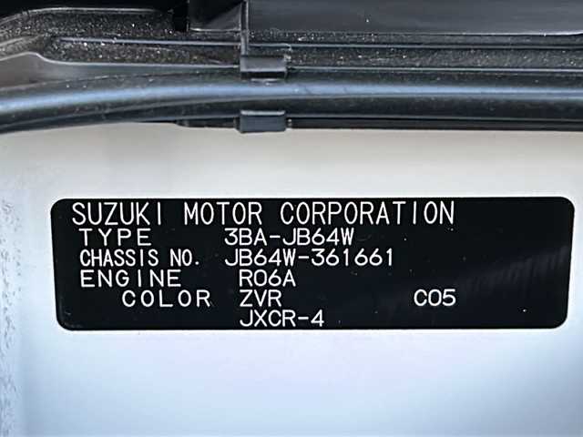 スズキ ジムニー XC 岐阜県 2024(令6)年 0.1万km ピュアホワイトP ４型モデル/リアパーキングセンサー/LEDヘッドランプ/ブラックドアミラー/セーフテサポート（予防安全技術）/　・デュアルセンサーブレーキサポート/　・誤発信抑制機能/　・車線逸脱警報機能/　・ふらつき警報機能/　・先行車発進お知らせ機能/　・標識認識機能/　・ハイビームアシスト/アイドリングストップ/クルーズコントロール/キーレスプッシュスタートシステム