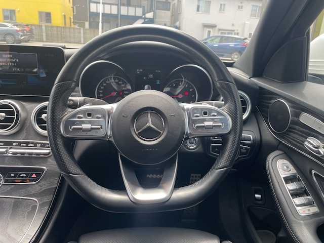 メルセデス・ベンツ Ｃ２００ 4マチック AVG AMGライン 青森県 2018(平30)年 4.3万km ポーラホワイト レーダーセーフティパッケージ/・アクティブディスタンスアシストディストロニック/・アクティブステアリングアシスト/・アクティブレーンチェンジングアシスト/・アクティブエマージェンシーストップアシスト/・アクティブブレーキアシスト/PRESAFEサウンド/・緊急回避補助システム/・渋滞時緊急ブレーキ/・アクティブブラインドスポットアシスト/・アクティブレーンキーピングアシスト/・PRESAFEプラス/・チャイルドセーフティシートセンサー/AMGライン/・AMGスタイリングパッケージ/・ログ付きブレーキキャリパー/・ブラックアッシュウッドトリム/・ステンレスペダル/・AIR BODY CONTROLサスペンション/ドライブレコーダー/エアサス/純正ナビ/（Bt/USB/SD/TV/FM/AM)/革シート/シートヒーター/メモリー付パワーシート/電動リアゲート/コーナーセンサー/LEDライト/オートライト/ハイビームアシスト/プッシュスタート/ウインカーミラー/スマートキーx2/取扱説明書/保証書/点検記録簿　R1.R2.R3.R4.R5有