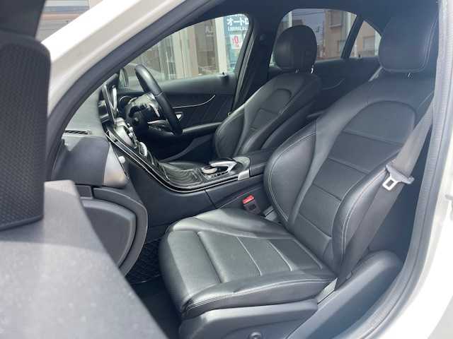 メルセデス・ベンツ Ｃ２００ 4マチック AVG AMGライン 青森県 2018(平30)年 4.3万km ポーラホワイト レーダーセーフティパッケージ/・アクティブディスタンスアシストディストロニック/・アクティブステアリングアシスト/・アクティブレーンチェンジングアシスト/・アクティブエマージェンシーストップアシスト/・アクティブブレーキアシスト/PRESAFEサウンド/・緊急回避補助システム/・渋滞時緊急ブレーキ/・アクティブブラインドスポットアシスト/・アクティブレーンキーピングアシスト/・PRESAFEプラス/・チャイルドセーフティシートセンサー/AMGライン/・AMGスタイリングパッケージ/・ログ付きブレーキキャリパー/・ブラックアッシュウッドトリム/・ステンレスペダル/・AIR BODY CONTROLサスペンション/ドライブレコーダー/エアサス/純正ナビ/（Bt/USB/SD/TV/FM/AM)/革シート/シートヒーター/メモリー付パワーシート/電動リアゲート/コーナーセンサー/LEDライト/オートライト/ハイビームアシスト/プッシュスタート/ウインカーミラー/スマートキーx2/取扱説明書/保証書/点検記録簿　R1.R2.R3.R4.R5有