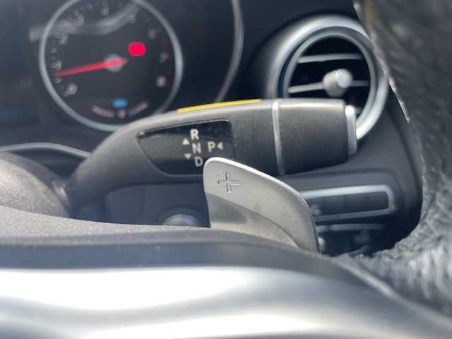 メルセデス・ベンツ Ｃ２００ 4マチック AVG AMGライン 青森県 2018(平30)年 4.3万km ポーラホワイト レーダーセーフティパッケージ/・アクティブディスタンスアシストディストロニック/・アクティブステアリングアシスト/・アクティブレーンチェンジングアシスト/・アクティブエマージェンシーストップアシスト/・アクティブブレーキアシスト/PRESAFEサウンド/・緊急回避補助システム/・渋滞時緊急ブレーキ/・アクティブブラインドスポットアシスト/・アクティブレーンキーピングアシスト/・PRESAFEプラス/・チャイルドセーフティシートセンサー/AMGライン/・AMGスタイリングパッケージ/・ログ付きブレーキキャリパー/・ブラックアッシュウッドトリム/・ステンレスペダル/・AIR BODY CONTROLサスペンション/ドライブレコーダー/エアサス/純正ナビ/（Bt/USB/SD/TV/FM/AM)/革シート/シートヒーター/メモリー付パワーシート/電動リアゲート/コーナーセンサー/LEDライト/オートライト/ハイビームアシスト/プッシュスタート/ウインカーミラー/スマートキーx2/取扱説明書/保証書/点検記録簿　R1.R2.R3.R4.R5有