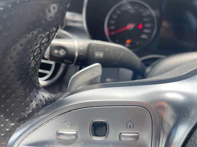 メルセデス・ベンツ Ｃ２００ 4マチック AVG AMGライン 青森県 2018(平30)年 4.3万km ポーラホワイト レーダーセーフティパッケージ/・アクティブディスタンスアシストディストロニック/・アクティブステアリングアシスト/・アクティブレーンチェンジングアシスト/・アクティブエマージェンシーストップアシスト/・アクティブブレーキアシスト/PRESAFEサウンド/・緊急回避補助システム/・渋滞時緊急ブレーキ/・アクティブブラインドスポットアシスト/・アクティブレーンキーピングアシスト/・PRESAFEプラス/・チャイルドセーフティシートセンサー/AMGライン/・AMGスタイリングパッケージ/・ログ付きブレーキキャリパー/・ブラックアッシュウッドトリム/・ステンレスペダル/・AIR BODY CONTROLサスペンション/ドライブレコーダー/エアサス/純正ナビ/（Bt/USB/SD/TV/FM/AM)/革シート/シートヒーター/メモリー付パワーシート/電動リアゲート/コーナーセンサー/LEDライト/オートライト/ハイビームアシスト/プッシュスタート/ウインカーミラー/スマートキーx2/取扱説明書/保証書/点検記録簿　R1.R2.R3.R4.R5有