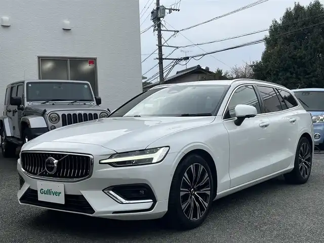 ボルボ Ｖ６０ アルティメット B4 熊本県 2022(令4)年 3.2万km パール harman/kardonサウンド/純正ディスプレイオーディオ/【Bluetooth再生/AppleCarPlay/Androidauto】/全方位モニター/ルーフレール/アダプティブクルーズコントロール/茶革レザーシート/シートヒーター/エアーシート/パイロットアシスト/レーンキーピングエイド/ヘッドアップディスプレイ/純正18インチAW/置くだけ充電/オートハイビーム/LEDオートライト/ドライブレコーダー（前後）/ETC