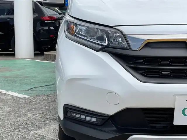 ホンダ フリード クロスター ホンダセンシング 神奈川県 2020(令2)年 1.8万km プラチナホワイトパール ワンオーナー/純正メモリナビ/　（CD・DVD・Bluetooth）/フルセグTV/純正フリップダウンモニター/両側パワースライドドア/ホンダセンシング/アダプティブクルーズコントロール/バックカメラ/ビルトインETC/LEDヘッドライト/LEDフォグライト/ハーフレザーシート/スマートキー/純正15インチAW/保証書/取扱説明書