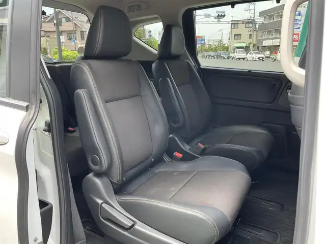 ホンダ フリード クロスター ホンダセンシング 神奈川県 2020(令2)年 1.8万km プラチナホワイトパール ワンオーナー/純正メモリナビ/　（CD・DVD・Bluetooth）/フルセグTV/純正フリップダウンモニター/両側パワースライドドア/ホンダセンシング/アダプティブクルーズコントロール/バックカメラ/ビルトインETC/LEDヘッドライト/LEDフォグライト/ハーフレザーシート/スマートキー/純正15インチAW/保証書/取扱説明書