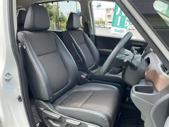 ホンダ フリード クロスター ホンダセンシング 神奈川県 2020(令2)年 1.8万km プラチナホワイトパール ワンオーナー/純正メモリナビ/　（CD・DVD・Bluetooth）/フルセグTV/純正フリップダウンモニター/両側パワースライドドア/ホンダセンシング/アダプティブクルーズコントロール/バックカメラ/ビルトインETC/LEDヘッドライト/LEDフォグライト/ハーフレザーシート/スマートキー/純正15インチAW/保証書/取扱説明書