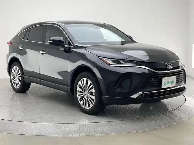 トヨタ ハリアー ハイブリッド Z レザーパッケージ 兵庫県 2024(令6)年 1.2万km プレシャスブラックパール 純正コネクトナビ/（Bluetooth/USB/フルセグTV）/バックカメラ/パノラミックビューモニター/レーダークルーズコントロール/LTA/ブラインドスポットモニター/プリクラッシュセーフティー/RCTA/PKSB/RSA/クリアランスソナー/ヘッドアップディスプレイ/電子パーキング/AUTO HOLD/デジタルインナーミラー/横滑り防止装置/LKA/カーテンエアバッグ/パワーバックドア/レザーシート/シートヒーター（D/N席）/ベンチレーション（D/N席）/ステアリングヒーター/LEDヘッドライト/LEDフォグランプ/オートライト/オートマチックハイビーム/ビルトインETC2.0/純正ドライブレコーダー/純正19インチアルミホイール/純正フロアマット/スマートキー/AC100V