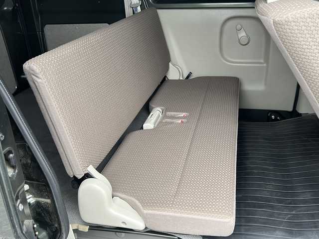 スズキ エブリイ PC 茨城県 2023(令5)年 3.8万km クールカーキPM 純正ディスプレイオーディオ【Bluetooth】/社外ドライブレコーダー（フロント・リヤ）/被害軽減システム/バックカメラ/社外デジタルインナーミラー/アイドリングストップ/両側スライドドア/取扱説明書/保証書