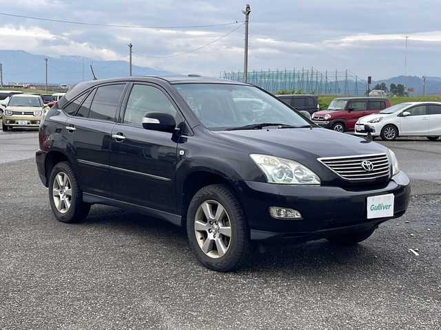 トヨタ ハリアー 240G プレミアム Lパッケージ 新潟県 2008(平20)年 13.5万km ブラック 純正HDDナビ/CD/DVD/ミュージックサーバー/バックカメラ/ETC/サンルーフ/革シート/パワーシート/シートヒーター /ステアリングスイッチ/リモコンキー /キセノンヘッドライト/オートライト/フォグランプ/純正17インチアルミホイール