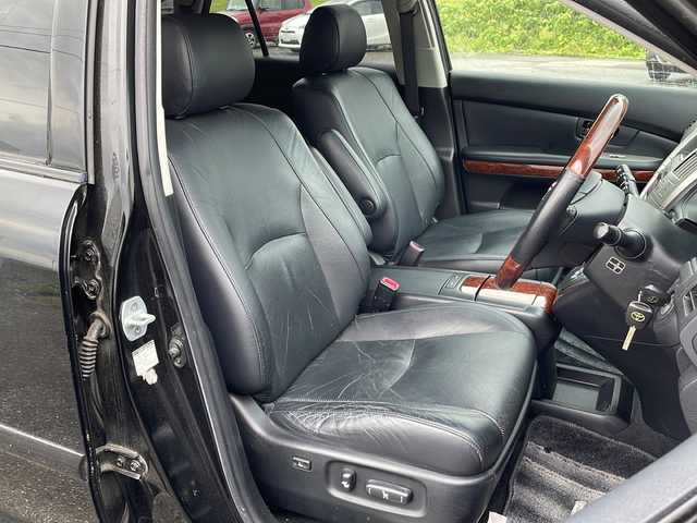 トヨタ ハリアー 240G プレミアム Lパッケージ 新潟県 2008(平20)年 13.5万km ブラック 純正HDDナビ/CD/DVD/ミュージックサーバー/バックカメラ/ETC/サンルーフ/革シート/パワーシート/シートヒーター /ステアリングスイッチ/リモコンキー /キセノンヘッドライト/オートライト/フォグランプ/純正17インチアルミホイール