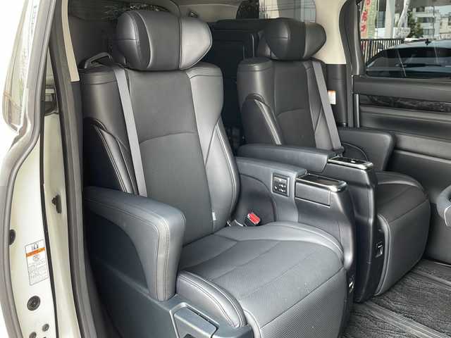 トヨタ ヴェルファイア ハイブリット ZR Gエディション 京都府 2018(平30)年 9万km ホワイトパールクリスタルシャイン ＪＢＬメーカーナビ/AM/FM/AUX/HDMI/USB/Bluetooth/フルセグＴＶ/（キャンセラー付き）/全方位モニター/サンルーフ/純正フリップダウンモニター/モデリスタフルエアロ/　（マフラーカッター）/三眼ＬＥＤヘッドライト/レーダークルーズコントロール/両側パワースライドドア/電動リアゲート/トヨタセーフティーセンス/LEDシグネチャーイルミブレード/デジタルミラー/ブラインドスポットモニター/メモリー付きパワーシート/デュアルエアコン/レザーシート/前席ベンチレーション/前席シートヒーター/ステアリングヒーター/ビルトイン2.0ETC/前方ドライブレコーダー/盗難防止装置/（社外セキュリティ）/100V電源/プッシュスタート/スマートキー/3列シート/オットマン/ウォークスルー/レーンキープアシスト/横滑り防止装置/前後コーナーセンサー/オートマチックハイビーム/AFS/（アダクティブフロントライティングシステム）/ダブルエアバッグ+サイドエアバッグ/フォグライト