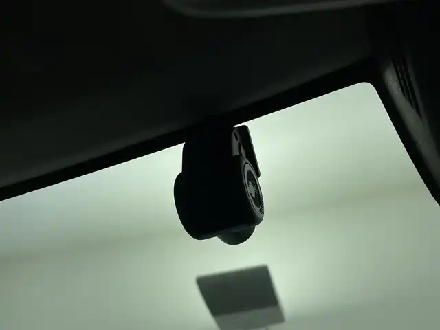 スズキ ジムニー シエラ JC 鹿児島県 2024(令6)年 1.5万km ジャングルグリーン 社外SDナビ/（AM/FM/CD/DVD/Bluetooth)/フルセグテレビ/バックカメラ/衝突軽減ブレーキ/クルーズコントロール/前席シートヒーター/ＥＴＣ/4WD/前後ドライブレコーダー/ＬＥＤヘッドライト/ヘッドライトウォッシャー/オートライト/アイドリングストップ/スマートキー/純正フロアマット