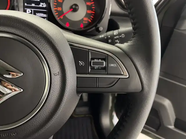 スズキ ジムニー シエラ JC 鹿児島県 2024(令6)年 1.5万km ジャングルグリーン 社外SDナビ/（AM/FM/CD/DVD/Bluetooth)/フルセグテレビ/バックカメラ/衝突軽減ブレーキ/クルーズコントロール/前席シートヒーター/ＥＴＣ/4WD/前後ドライブレコーダー/ＬＥＤヘッドライト/ヘッドライトウォッシャー/オートライト/アイドリングストップ/スマートキー/純正フロアマット