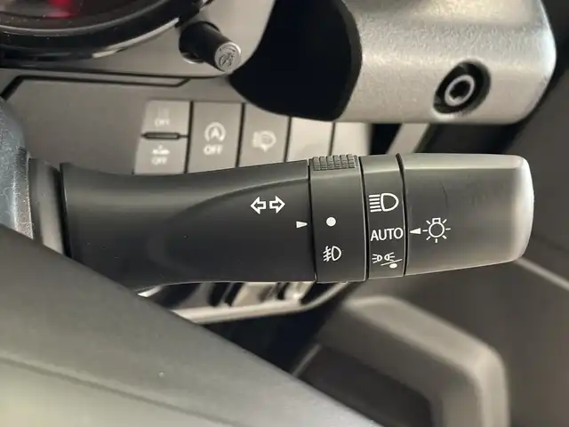 スズキ ジムニー シエラ JC 鹿児島県 2024(令6)年 1.5万km ジャングルグリーン 社外SDナビ/（AM/FM/CD/DVD/Bluetooth)/フルセグテレビ/バックカメラ/衝突軽減ブレーキ/クルーズコントロール/前席シートヒーター/ＥＴＣ/4WD/前後ドライブレコーダー/ＬＥＤヘッドライト/ヘッドライトウォッシャー/オートライト/アイドリングストップ/スマートキー/純正フロアマット