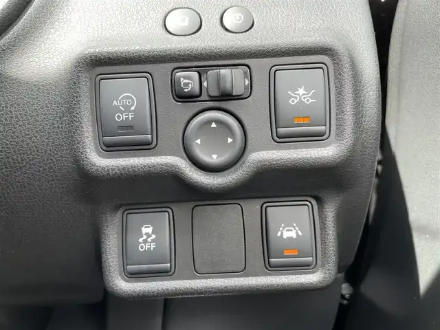 日産 ノート メダリスト 石川県 2016(平28)年 4.7万km インペリアルアンバーP ワンオーナー/純正メモリーナビ/フルセグTV/アラウンドビューモニター/LEDヘッドライト/ETC/ドライブレコーダー/インテリキー/ハーフレザーシート/インテリキー/エマージェンシーブレーキ/プッシュスタート/保証書