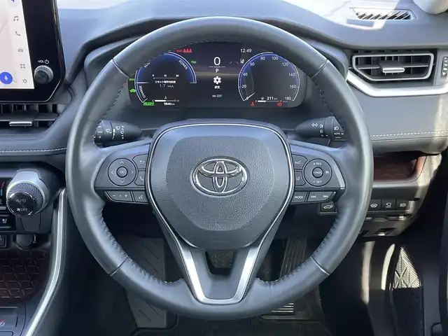 トヨタ ＲＡＶ４ ハイブリッドG 道央・札幌 2024(令6)年 1万km プラチナホワイトパールマイカ ４WD/寒冷地仕様/純正メーカーナビ/AM/FM/BT/フルセグ/トヨタセーフティセンス/プリクラッシュセーフティ/横滑り防止装置/レーダークルーズコントロール/レーンキープアシスト/クリアランスソナー/ブラインドスポットモニター/パーキングサポートブレーキ/リアクロストラフィックアラート/ロードサインアシスト/アラウンドビューモニター/ビルトインETC2.0/ミラー一体型ドライブレコーダー/パワーバックドア/D席パワーシート/前席シートヒーター/前席エアシート/レザーシート/革巻きステアリング/ステアリングリモコン/ハンドルヒーター/プッシュスタート/スマートキー/LEDヘッドライト/オートライト/オートハイビーム/フォグランプ/電動格納ミラー/純正フロアマット/ドアバイザー